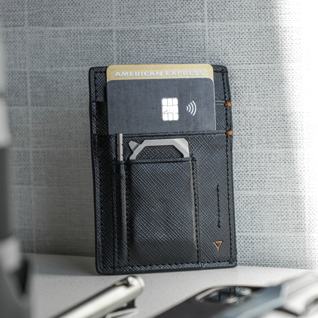 CC1 Slim Wallet Black – REFYNE
